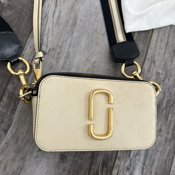 Marc Jacobs Cream and Black Crossbody Bag - Picture 2 of 4